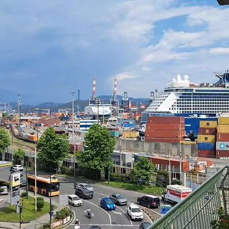 Waterfront アパート *