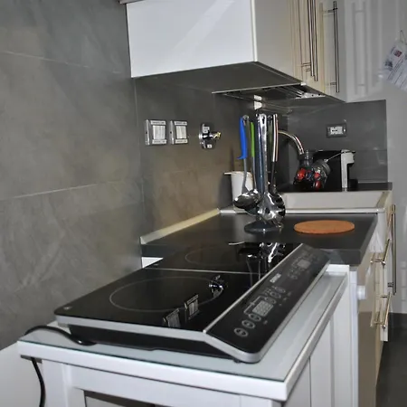 Waterfront アパート